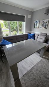Dining table grey
