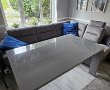 Dining table grey