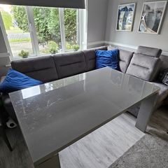 Dining table grey