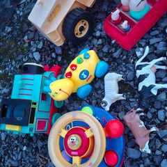 toys