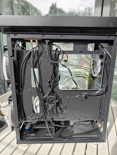 PC Case E-ATX 6 RGB Fans + Fan Controller