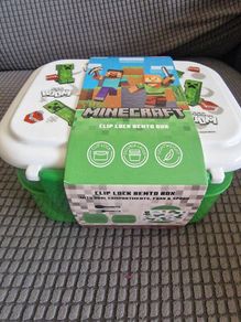 Brand New Minecraft Clip Lock Bento Box - 2 Tier with Cutlery
