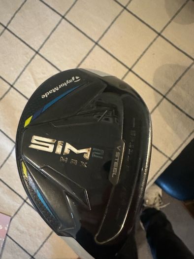 Taylormade Sim 2 max 5 hybrid