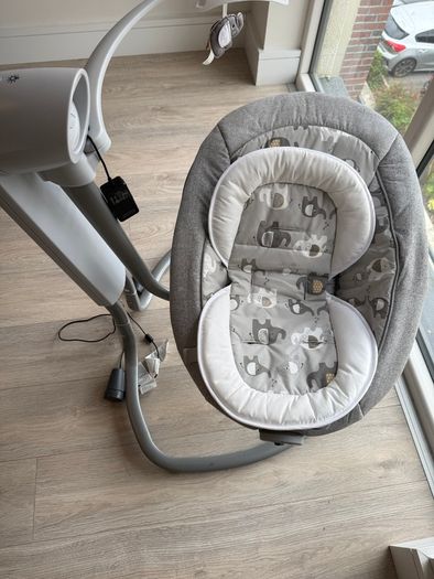 Baby swing