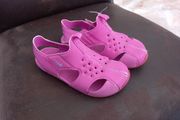 Nike girl's sun slippers, size 10