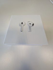 Apple Airpods 4 (Sealed)