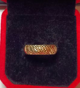 New 9k yellow gold band ring, size L1/2