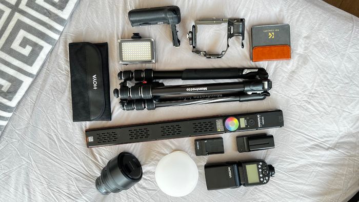 Professional Photography Kit for Sale: Lenses, Lighting and Accessories