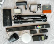 Professional Photography Kit for Sale: Lenses, Lighting and Accessories