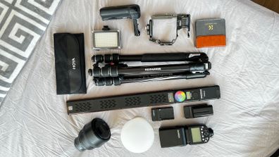 Professional Photography Kit for Sale: Lenses, Lighting and Accessories
