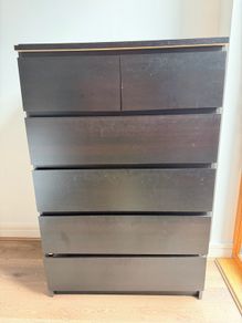 Black chest of drawers