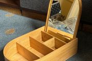 make-up organiser with mirror