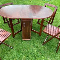 Table and Chairs foldable storage