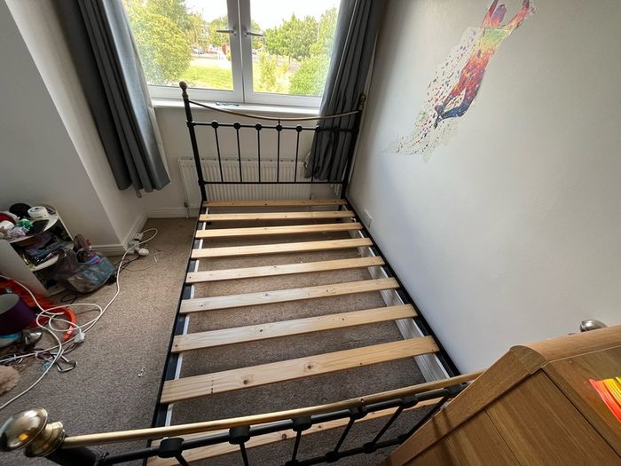 Double bed (frame only)