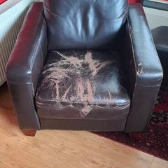 Leatherette arm chair (Brown).