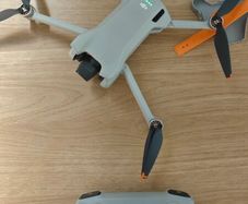 DJI Mini 3 with DJI RC (Built-in Screen) Mint Condition, Under 249g