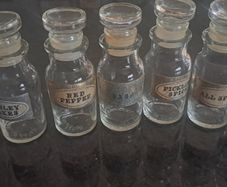 7 Apothecary Style Spice Jars