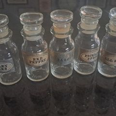 7 Apothecary Style Spice Jars
