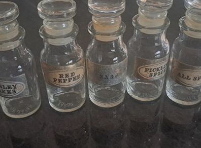 7 Apothecary Style Spice Jars