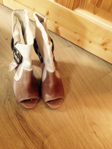 Brand new river island boots