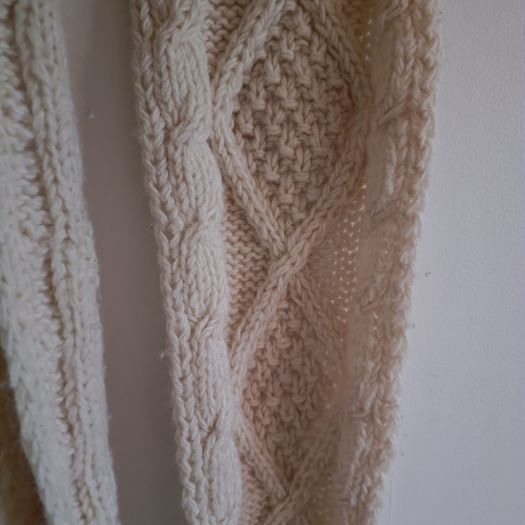 The Woollen Store Ireland - 100% Wool Cream Cable Knit Scarf