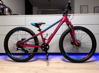 CUBE Access 240 Disc Junior Bike 24 inch (Like New)