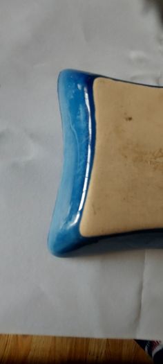 Martell cognac ashtray, lovely advertising piece,,for any collectors ashtray collection,with smoking bans ,,going up in value,price includes post to anywhere in Ireland, sold as is, see pictures