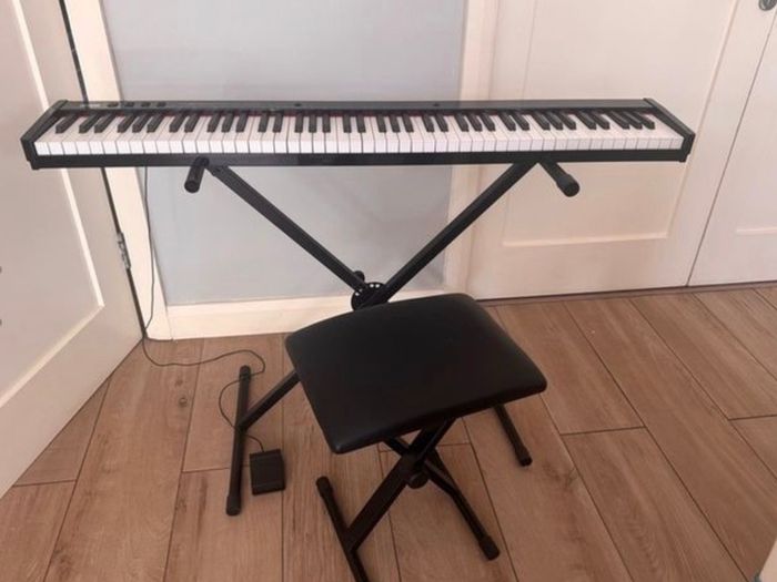 Digital keyboard Piano (VISIONKEY-100) barely used