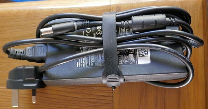 Dell laptop power supply