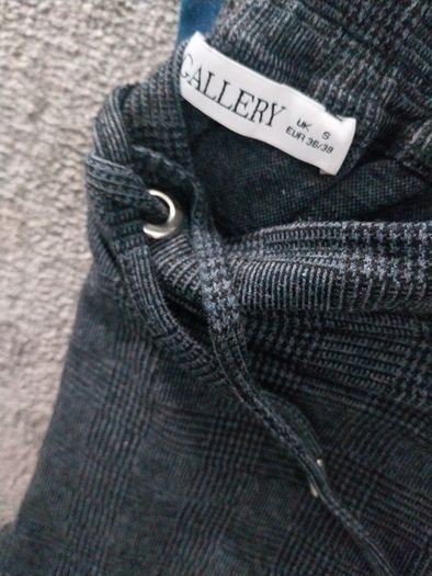 ladies trousers, Gallery 4 pairs
