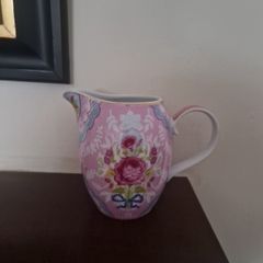 large jug Pip
