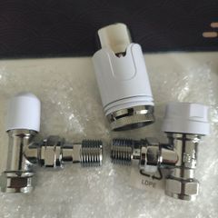 Flomasta Thermostatic Radiator Valve White Chrome Angled 15mm - 1/2" Bidirectional