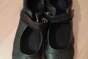 Girl's shoes