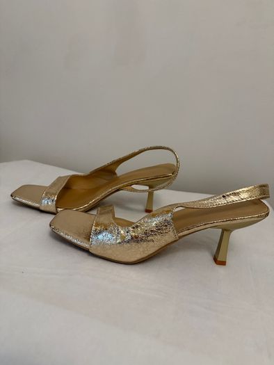 Gold Low Heel Sandals Label Size 43 (Fits EU 41)
