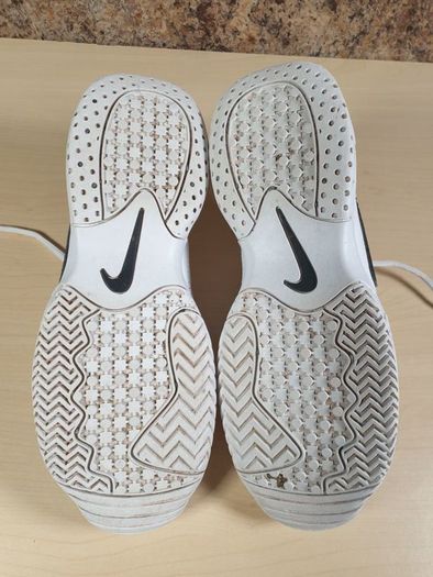 NIKE COURT LITE 2 Tennis trainers white Size  UK 6 EU 40 running gym fitness