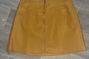 womans skirt
