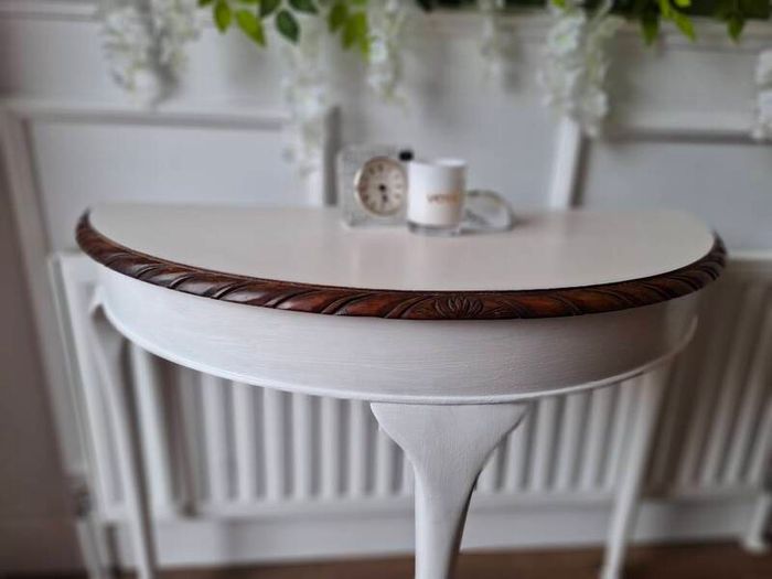 Console table