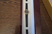 Gucci 2040 Ladies Quartz Watch