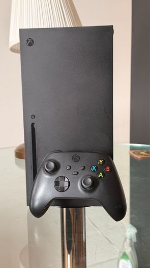 Xbox Series X 1TB with 1 Controller