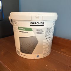 Unopened Karcher CarpetPro RM760 Cleaning Solution