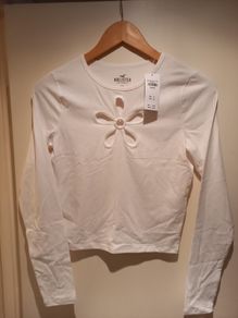 BNWT Hollister Top Size Medium