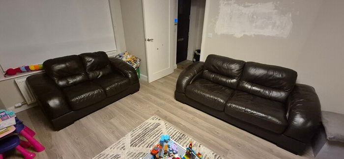 Dark Brown leather couch's 3 + 2