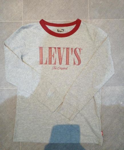 Levi's Boy's long sleeve T-shirt size 10 Y