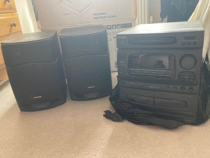 Aiwa Home Stereo and Speakers