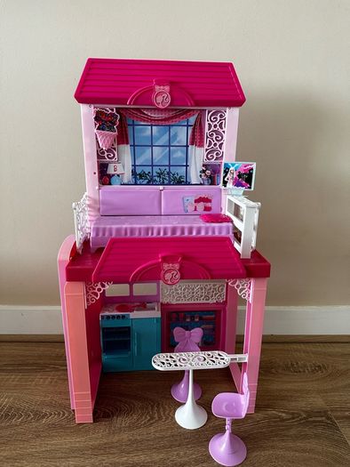 Barbie House