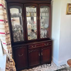Classic Mirrored Display Cabinet / China Cabinet