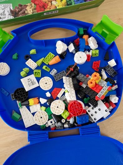 Lego style building brick set, 220 pieces