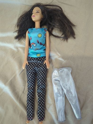 Barbie clothes and dresses