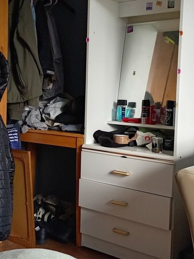 wardrobe