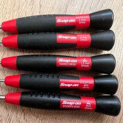 Snap on screwdriver